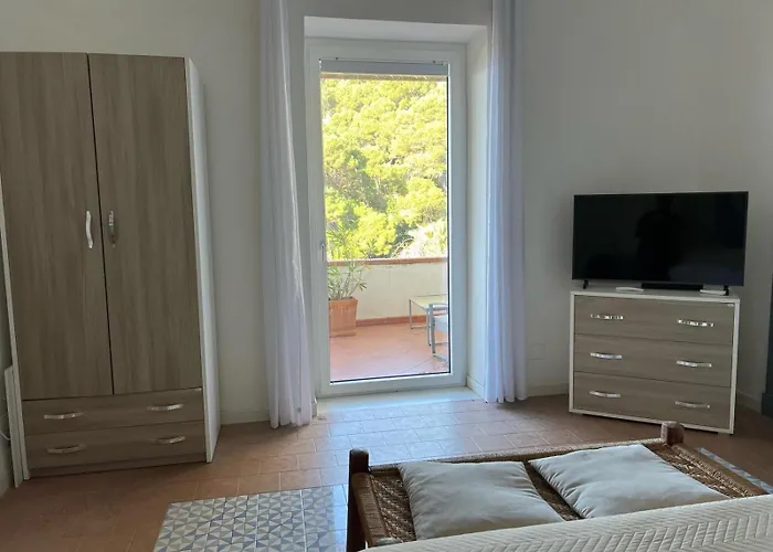 Regina Di Capri - Villa Occhio Marino -